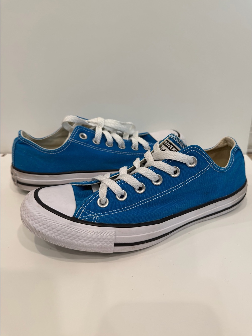 Converse Low Top Canvas Sneakers in Blue
